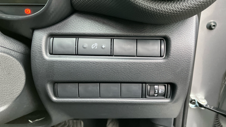 Nissan Juke 1.6 Hybrid N-Connecta 5dr Auto Hybrid Hatchback